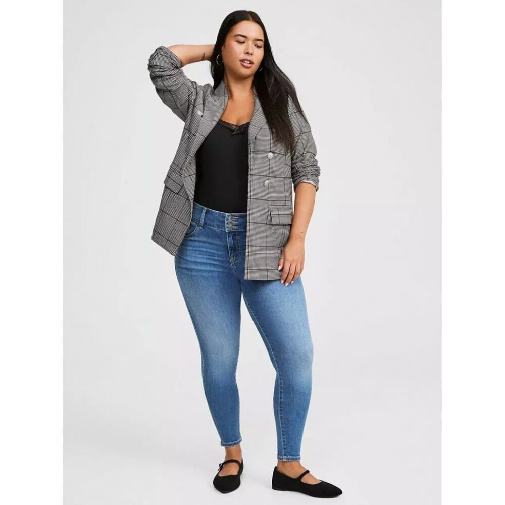 Torrid Ponte Double Breasted Relaxed Blazer - Picture 2 of 11